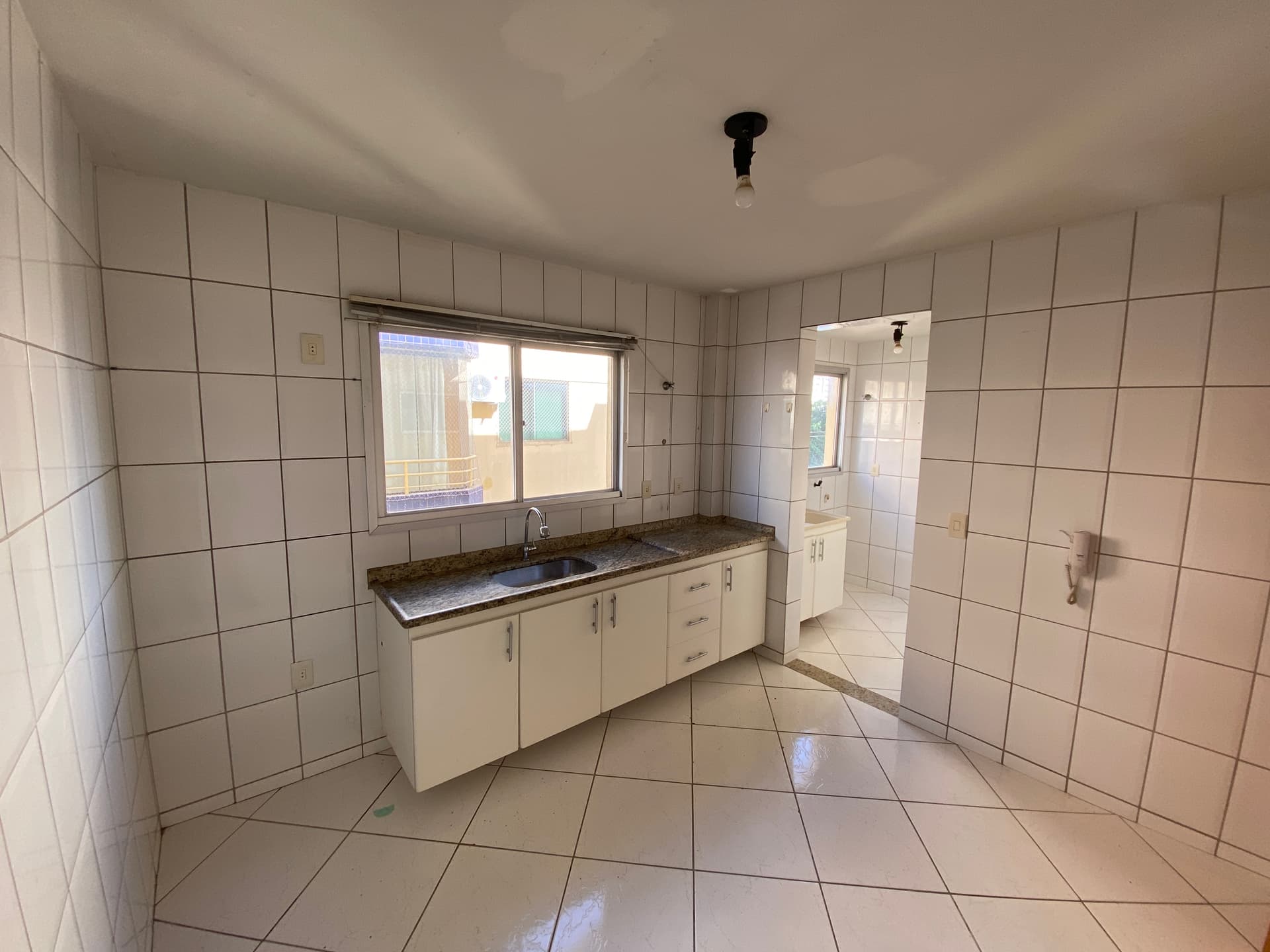 Apartamento com 03 Quartos no Setor Jardim América