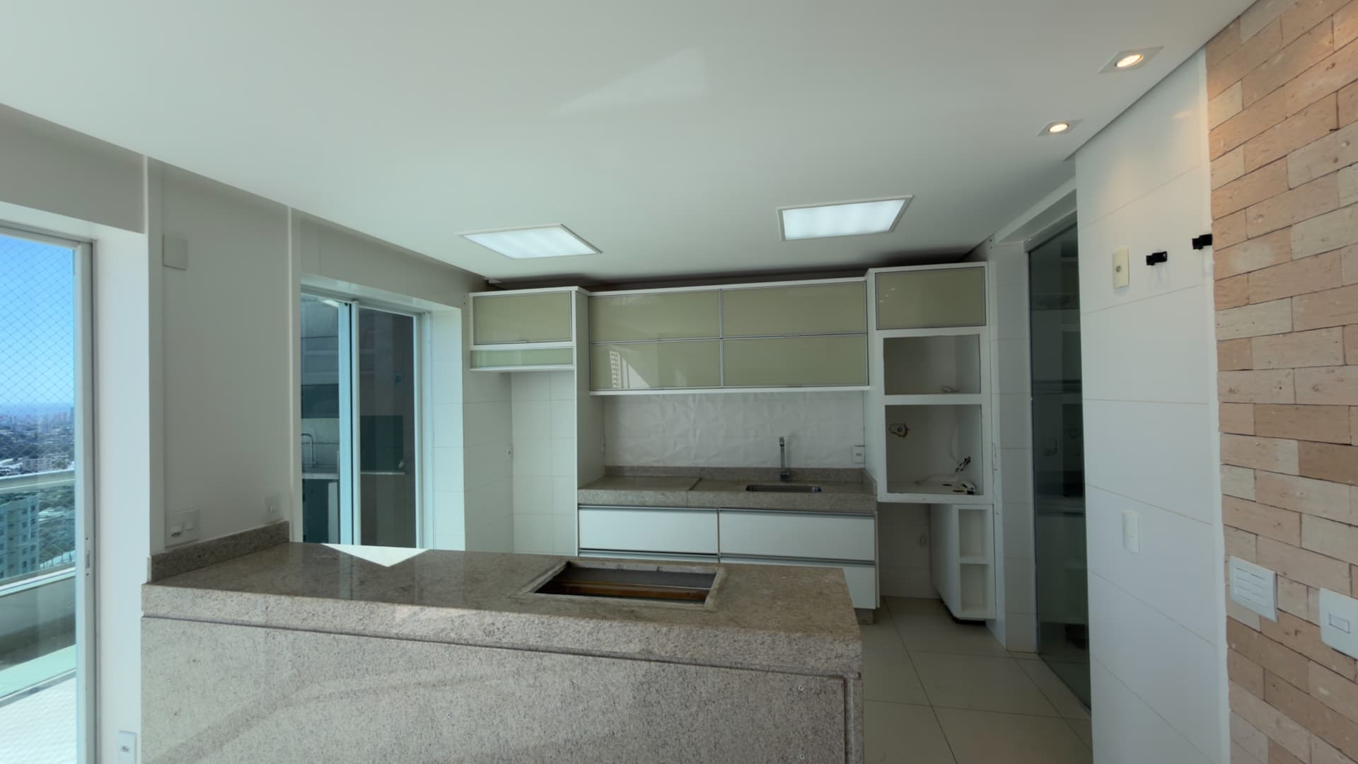 APARTAMENTO DUPLEX SEMIMOBILIADO A VENDA